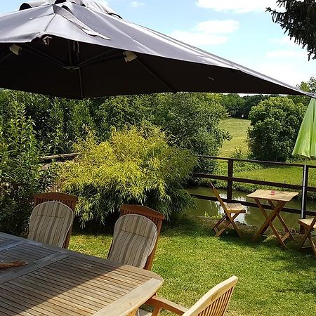 La Belmontaise Bed & Breakfast Beaumont-sur-Sarthe Екстериор снимка