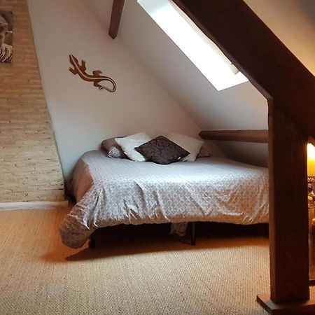 La Belmontaise Bed & Breakfast Beaumont-sur-Sarthe Екстериор снимка